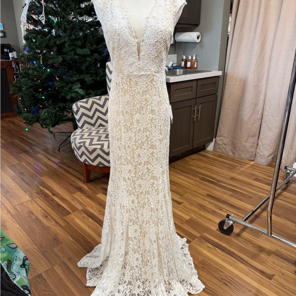 Lulu's Cream Lace Detail Dress - Picture 2 of 6